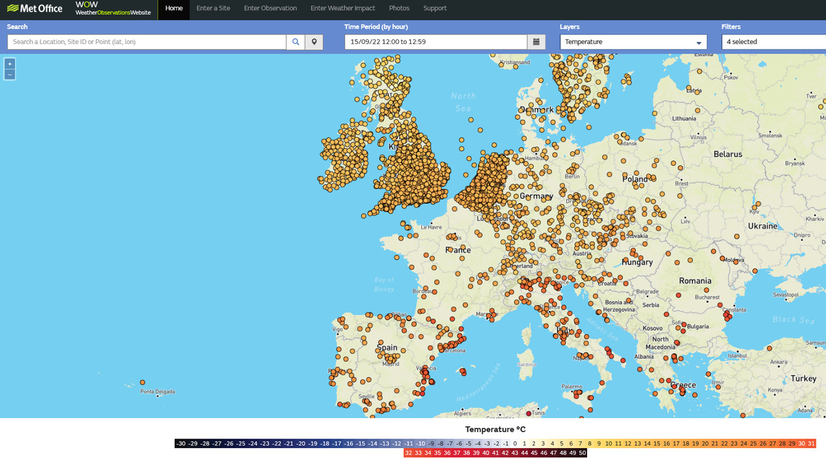 Kaart van de WOW-weerstations in Europa. Naast temperatuur (hier getoond) zijn er ook andere parameters beschikbaar zoals relatieve vochtigheid, wind en luchtdruk.