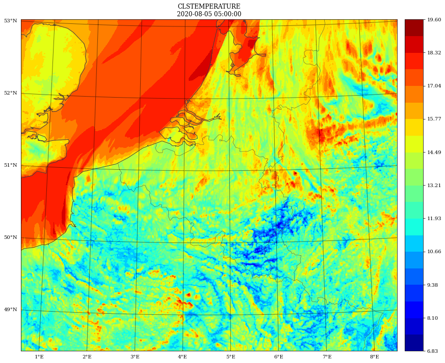 L'effet de l'ilôt de chaleur urbain est clairement visible pour Anvers, Bruxelles et un peu moins pour Gand. La brise de terre est également bien visible (inverse de la brise de mer), où l'air frais est soufflé de la terre vers la mer.