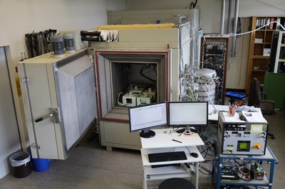 La chambre de pression du Centre mondial d'étalonnage des sondes d'ozone au Centre scientifique de Jülich en Allemagne. À l'intérieur, il y a de la place pour 4 sondes d'ozone, comme le montre la photo.